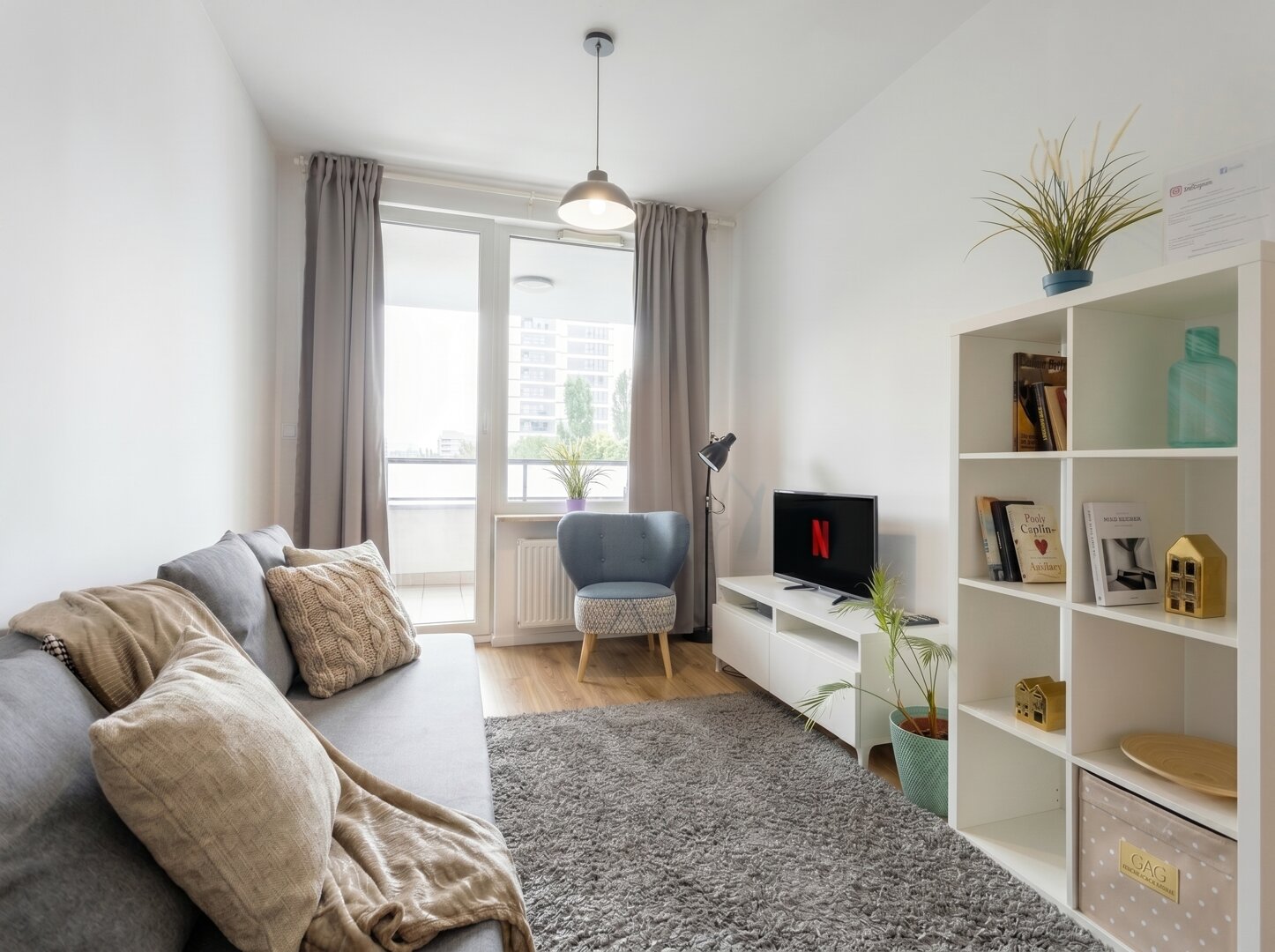 Golden Apartments Warsaw –  Pereca Residence, 160
