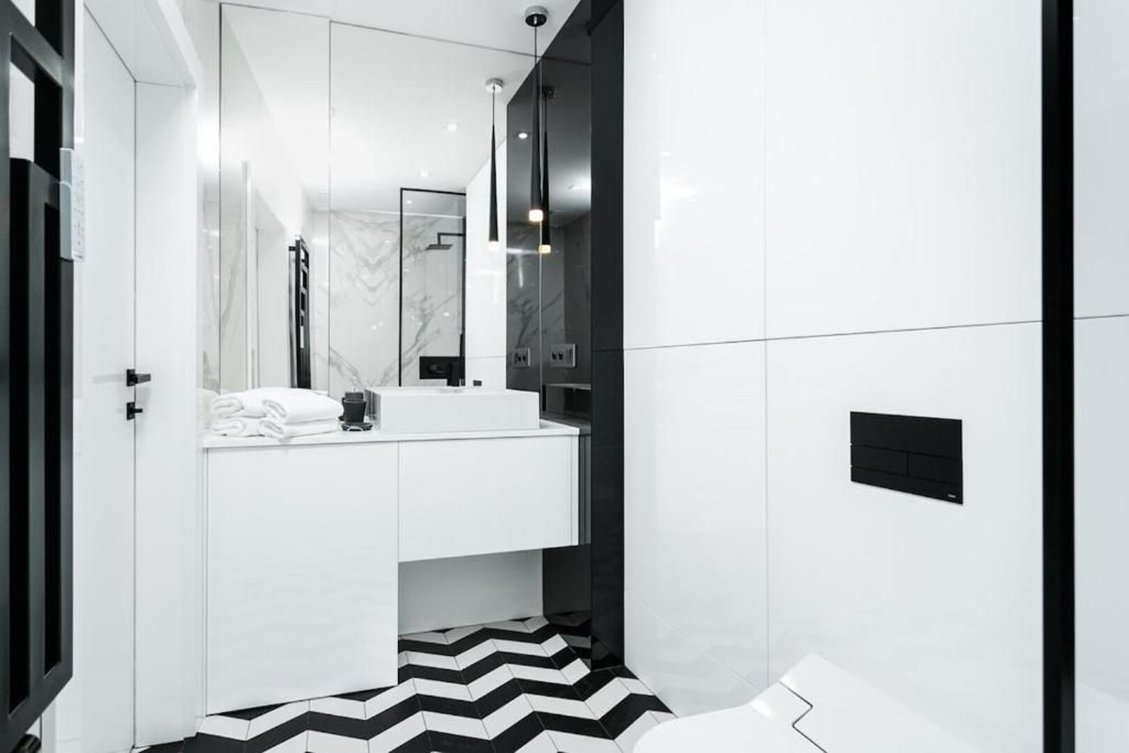 GOLDEN APARTMENTS & GLAMPING SPÓŁKA Z OGRANICZONĄ ODPOWIEDZIALNOŚCIĄ - 2