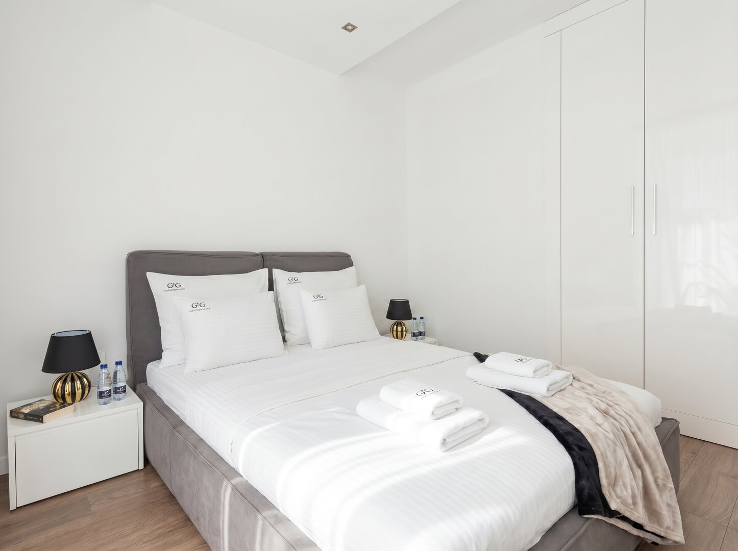 Golden Apartments - Great Location - Stylish Studio - Wronia45A Golden Apartments - Great Location - Stylish Studio - Wronia45A