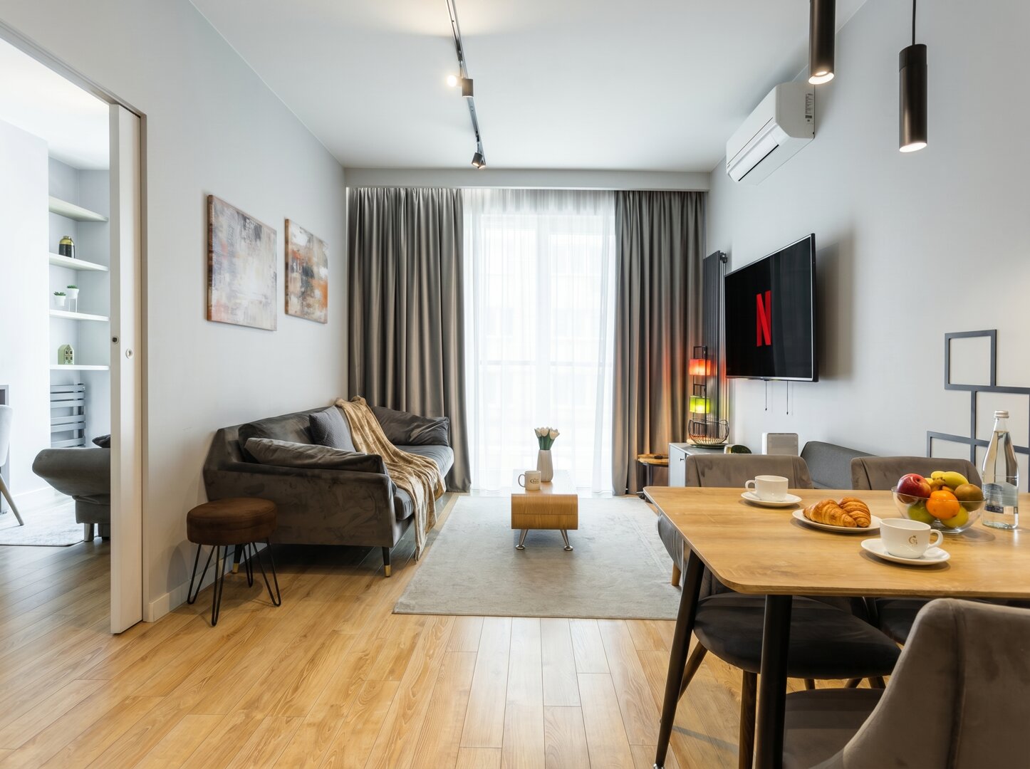 Golden Apartments Warsaw - Two Bedrooms Apartment - Sienna street