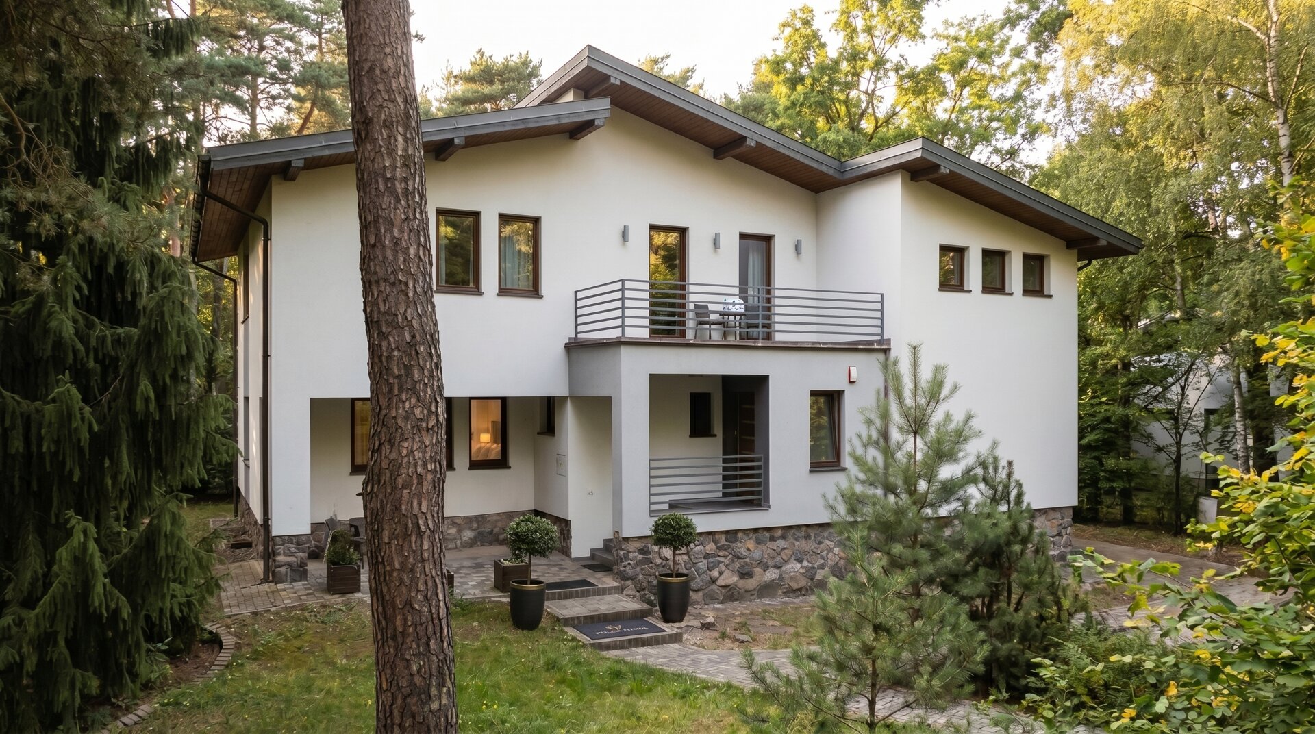 Golden Villas Forest Spa Retreat - Jacuzzi & Sauna