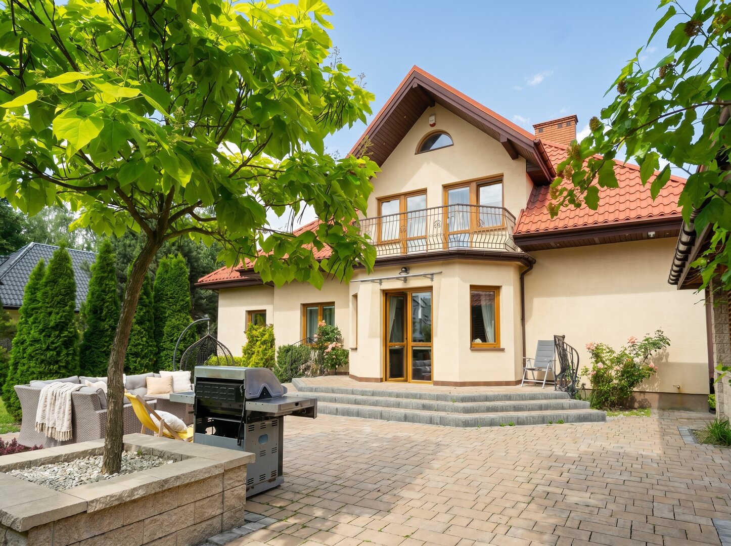 Golden Villas Garden Retreat - Private Garden & BBQ