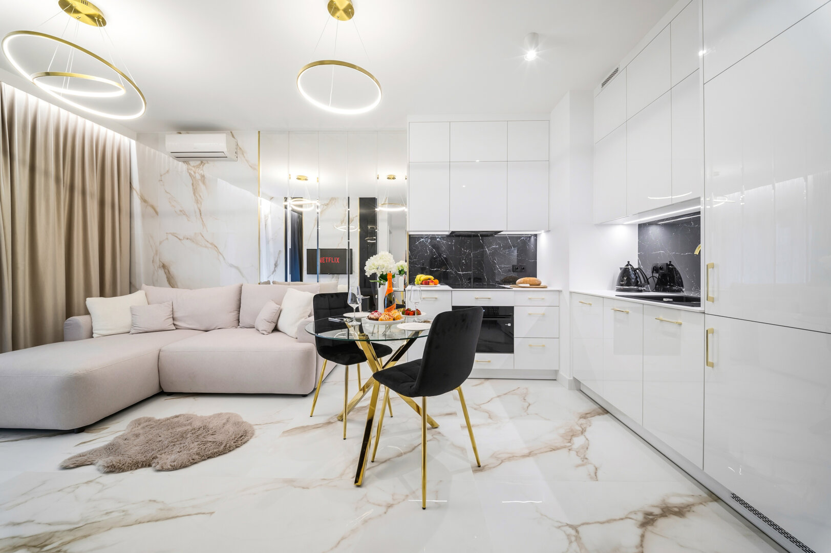 Golden Apartments - Luxury Apartment -  Mennica Residence