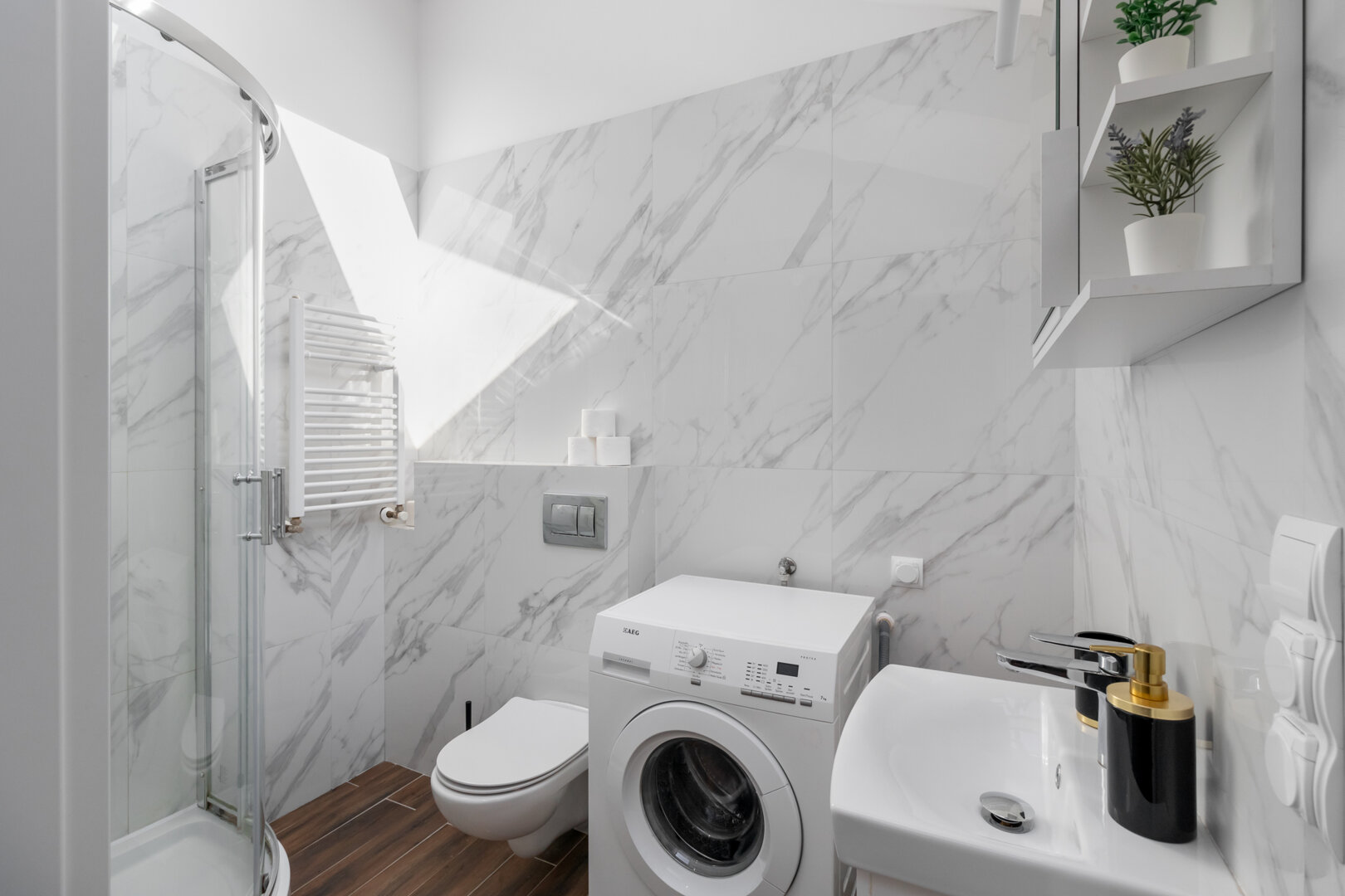 GOLDEN APARTMENTS & GLAMPING SPÓŁKA Z OGRANICZONĄ ODPOWIEDZIALNOŚCIĄ - 2