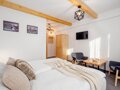 GOLDEN APARTMENTS & GLAMPING SPÓŁKA Z OGRANICZONĄ ODPOWIEDZIALNOŚCIĄ - 43